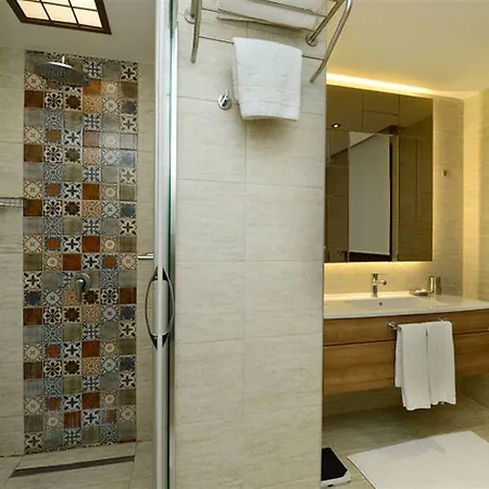 Collage Cihangir Aparthotel