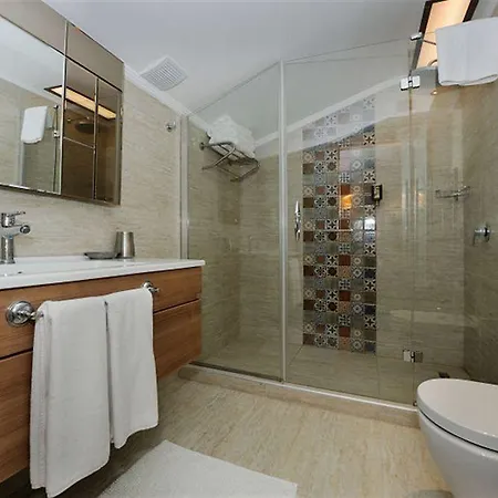 Collage Cihangir Aparthotel Istanboel