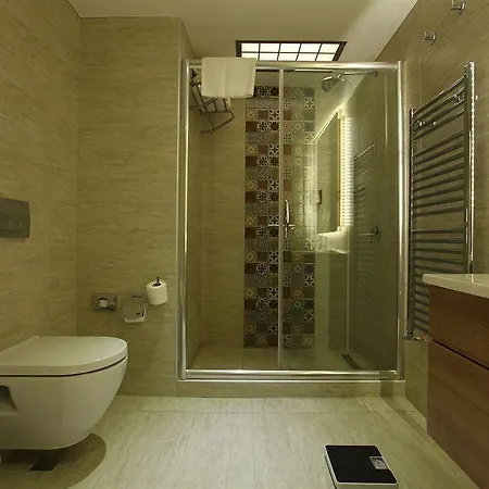 Collage Cihangir Aparthotel